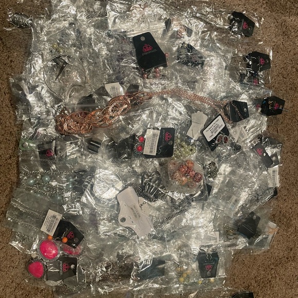 100+ Pieces Paparazzi Jewelry